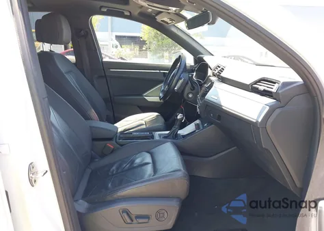 2021 Audi Q3 Premium 40 Tfsi Quattro Tiptronic z USA, uszkodzony, nr VIN WA1AUCF32M1063560